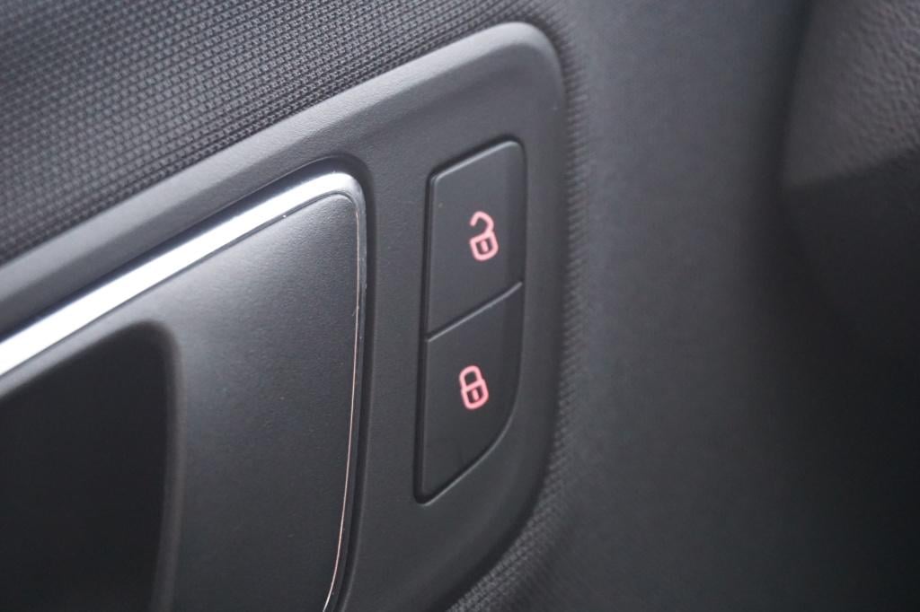 Seat Leon st 1.0 ecotsi style connect climate / navi / cruise / camera / pa