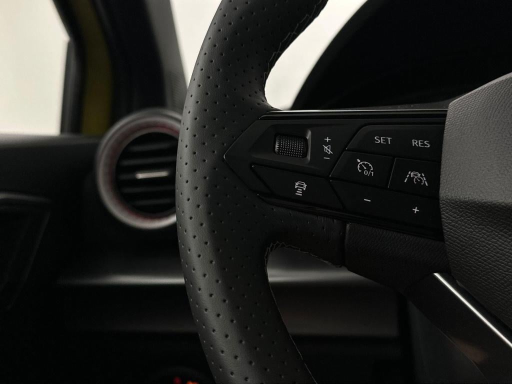 Seat Ibiza fr business connect 1.0 ecotsi 85 kw / 115 pk hatc