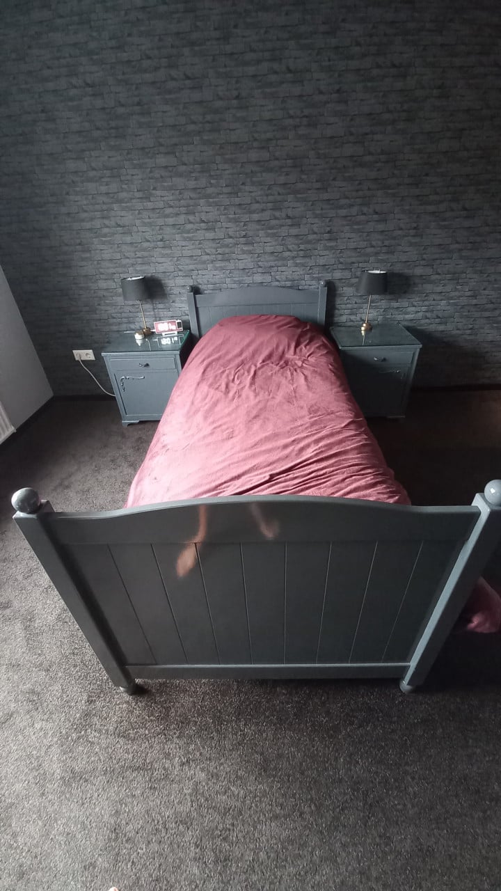 Slaapkamermeubilair bed-kast-nachtkastjes