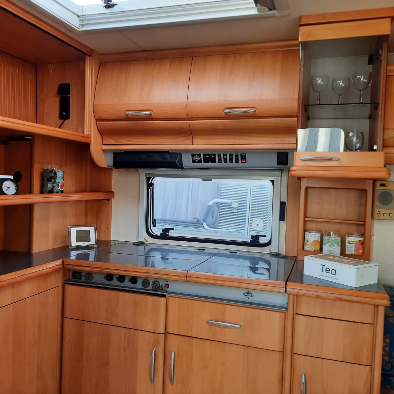 Hobby 495 met voortent