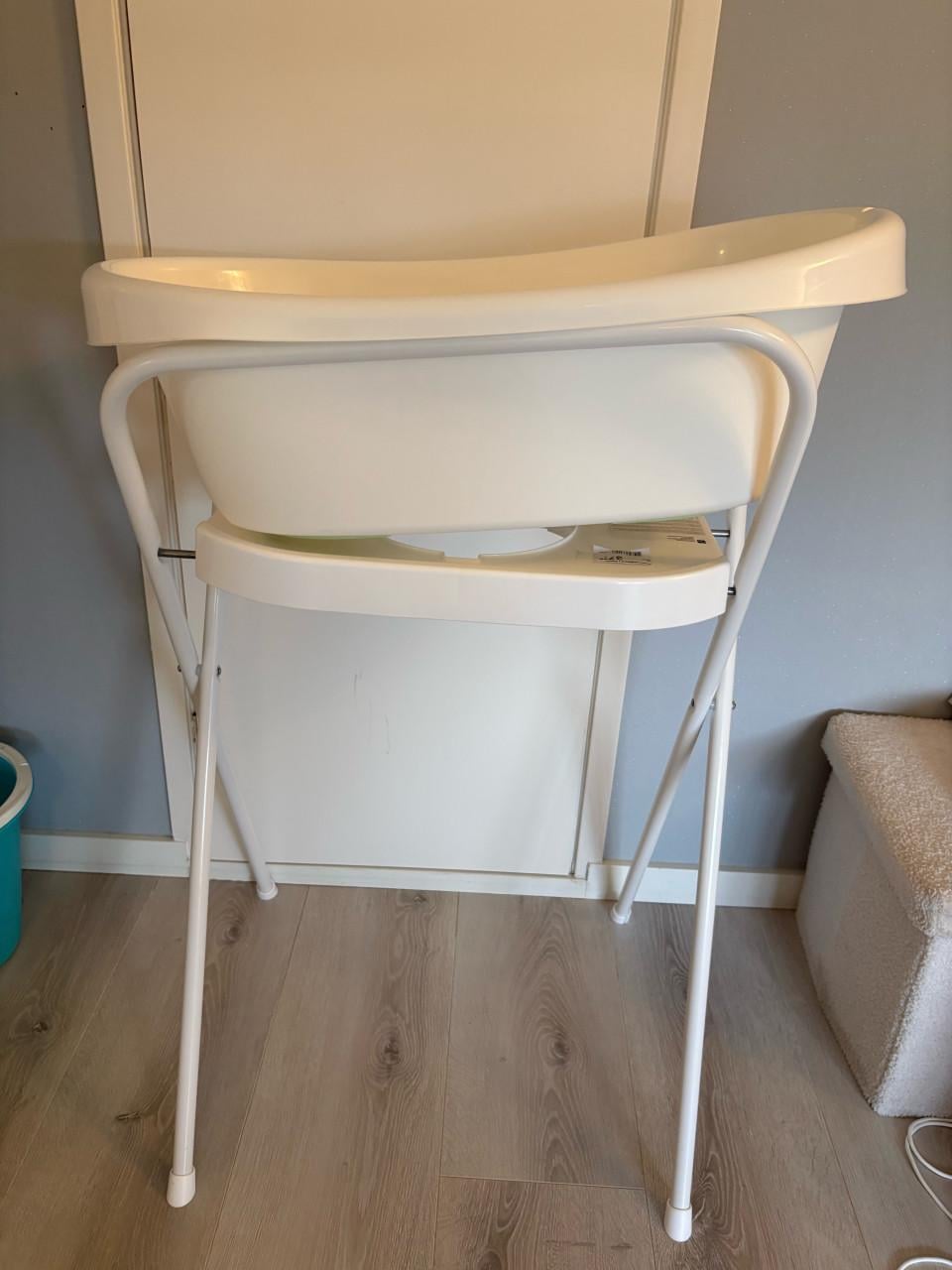 Kinderbadje met standaard