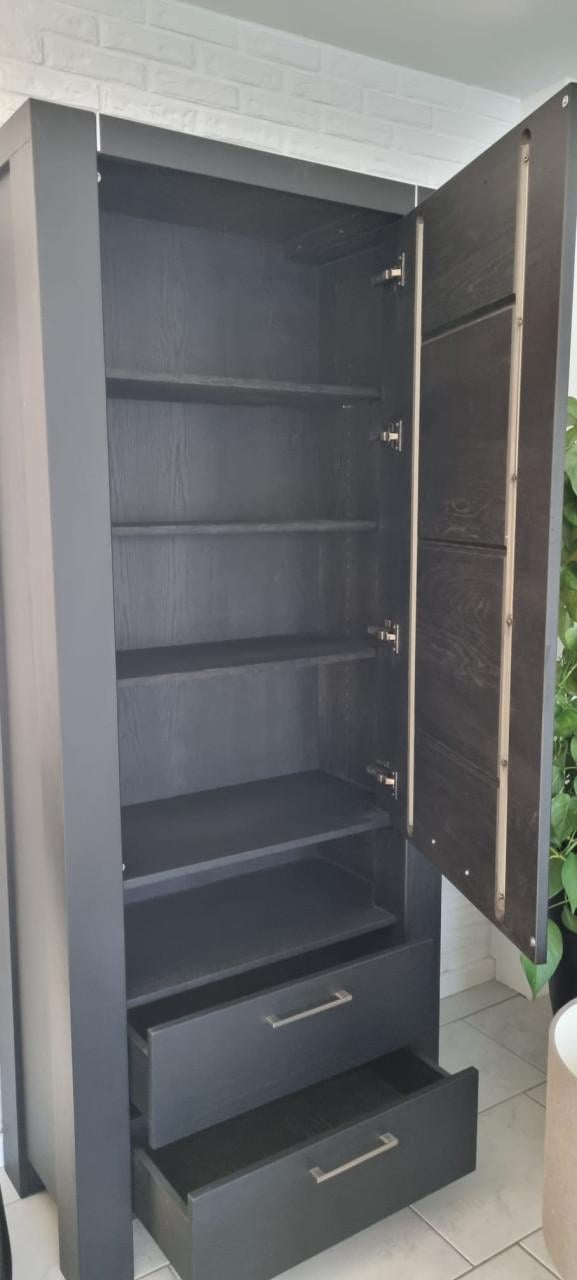 Prachtige OPBERGKAST (met veel ruimte) van 'Goossens', merk CIELO.