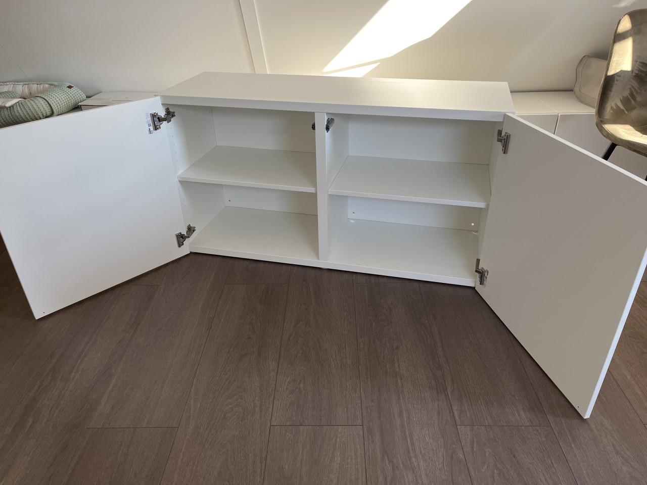 2 Ikea Besta kasten
