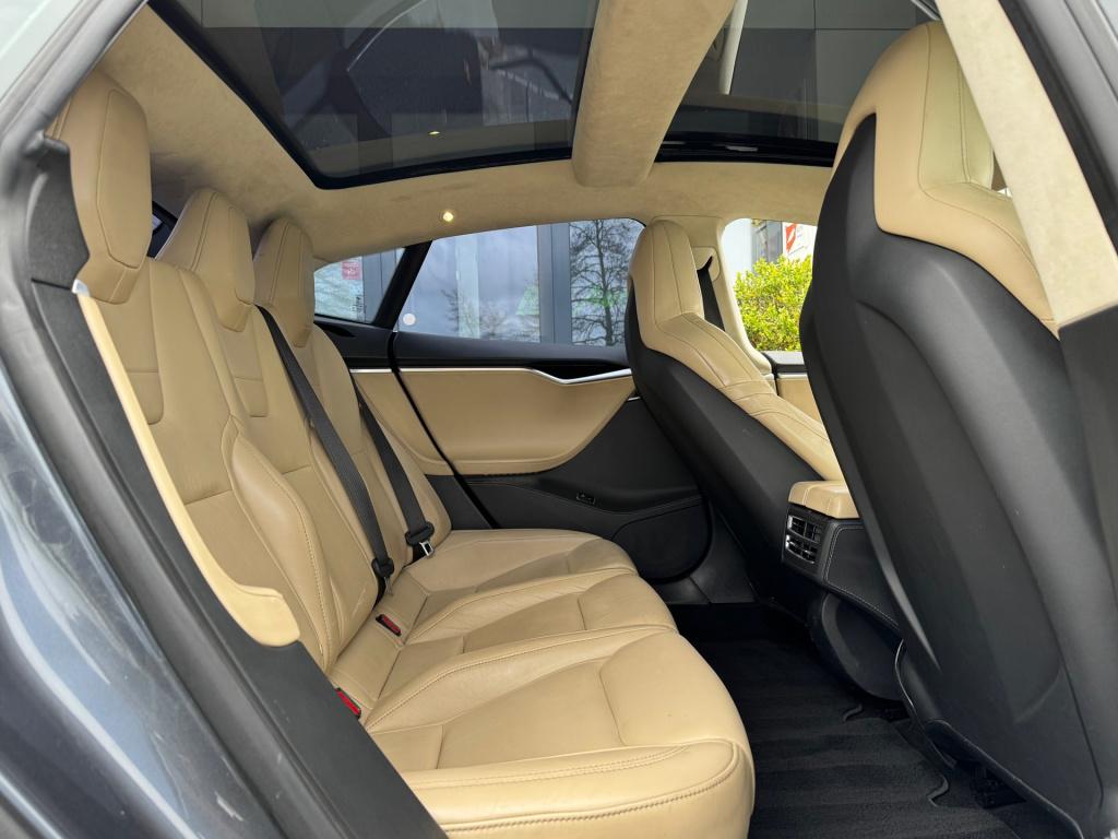 Tesla Model S 85d 700pk performance * lifetime" supercharging!!