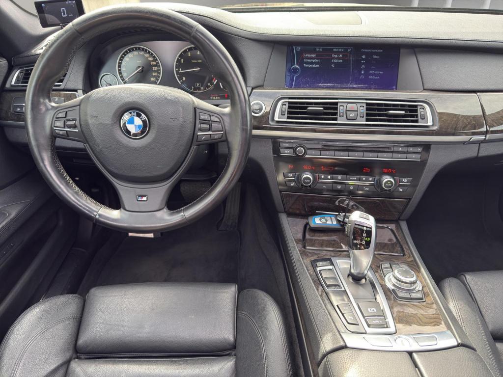 BMW 7 Serie 740i high executive m-sport meeneemprijs | leder | schuif/kante