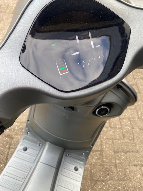 Nieuwe elektrische vespa Santini Capri scooters met nw BOSCH motor 2199 eur