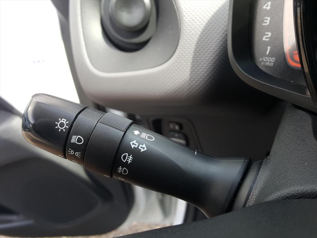 Peugeot 108 active 1.0 e-vti 72pk 5d airco | led-verlichting | radio | blue