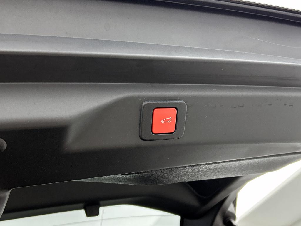 Peugeot 3008 hybrid 145 pk gt | rijklaar | elektrische kofferklep |