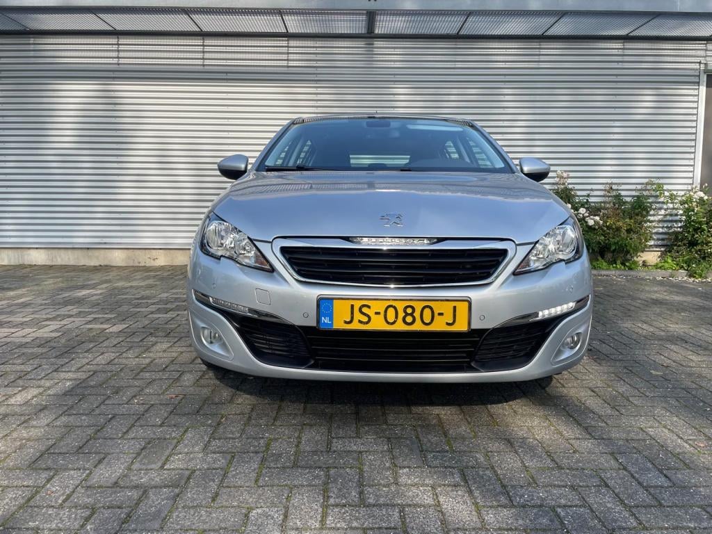 Peugeot 308 1.2 puretech blue lease premium