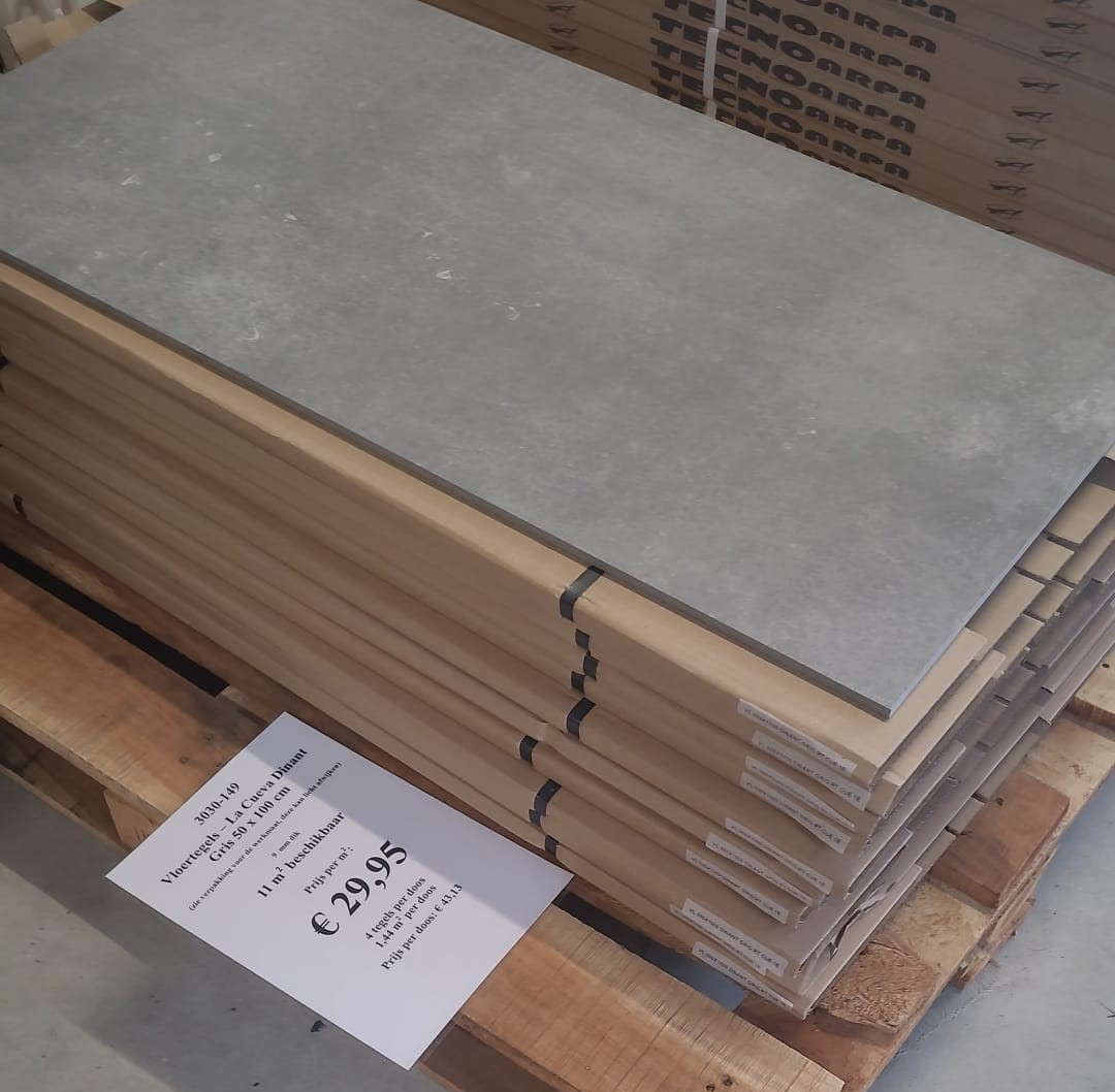 3030-149 ca 9 m² grijze betonlook tegels, 50x100 cm, van € 629,55 voor