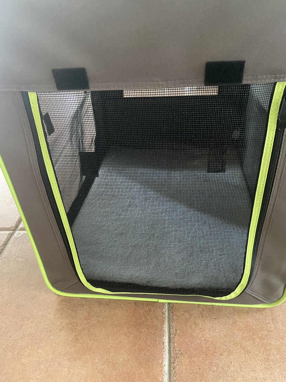 Opvouwbare bench voor hond