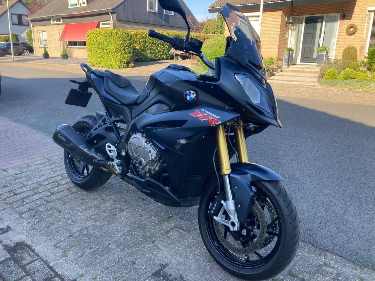 BMW S1000XR - Toermotor met sportieve prestaties!