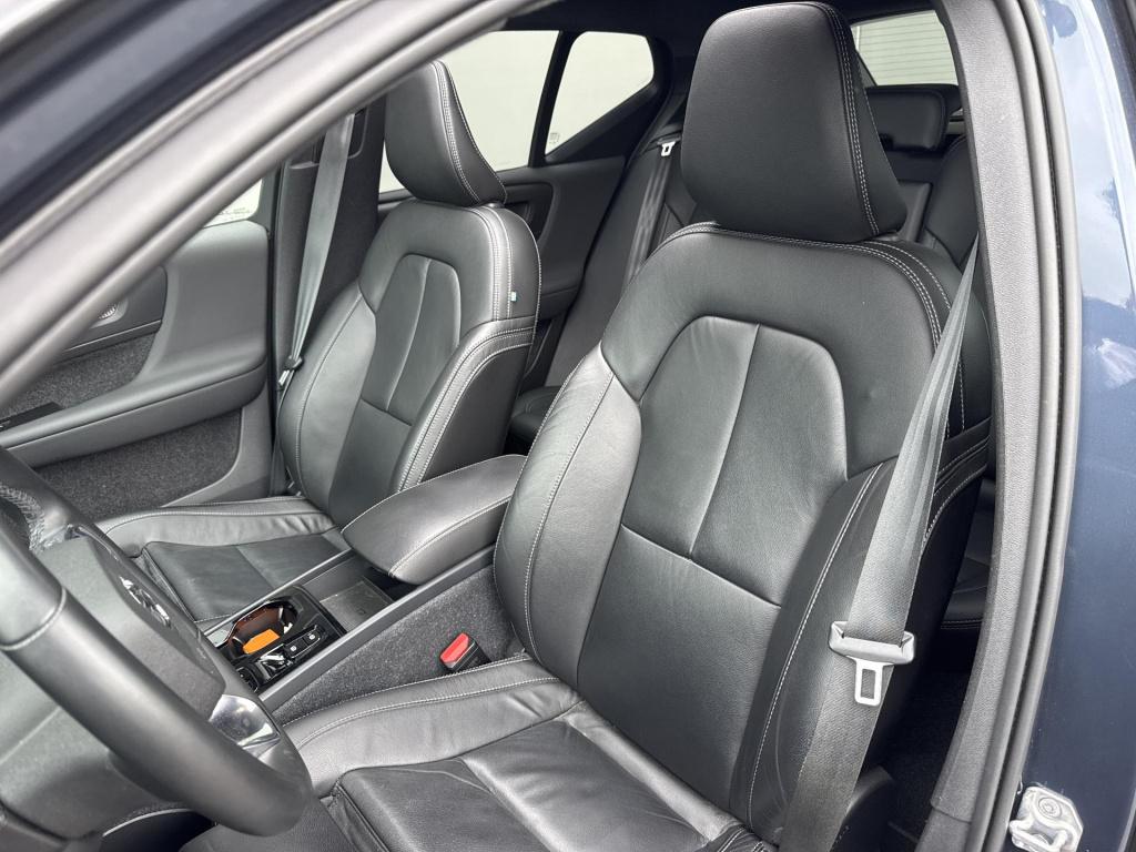 Volvo XC40 1.5 t5 recharge r-design | panodak | leder |