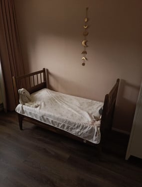 Prachtig antiek ledikant