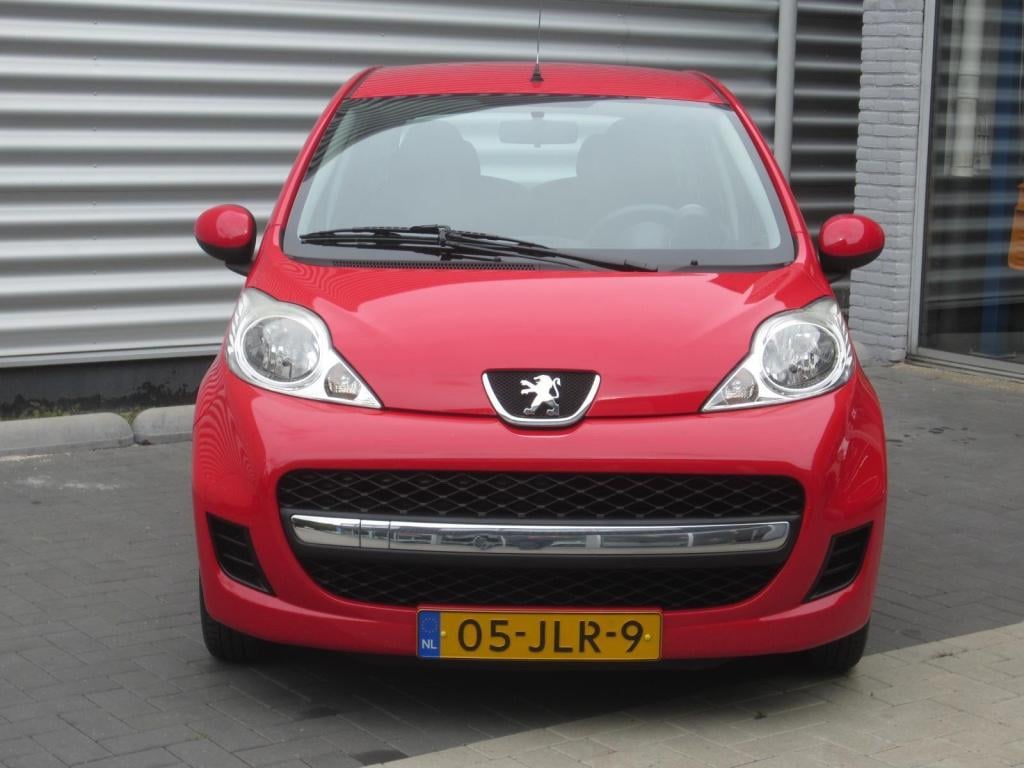 Peugeot 107 1.0i 12v sublime 5-drs airco nieuwe apk