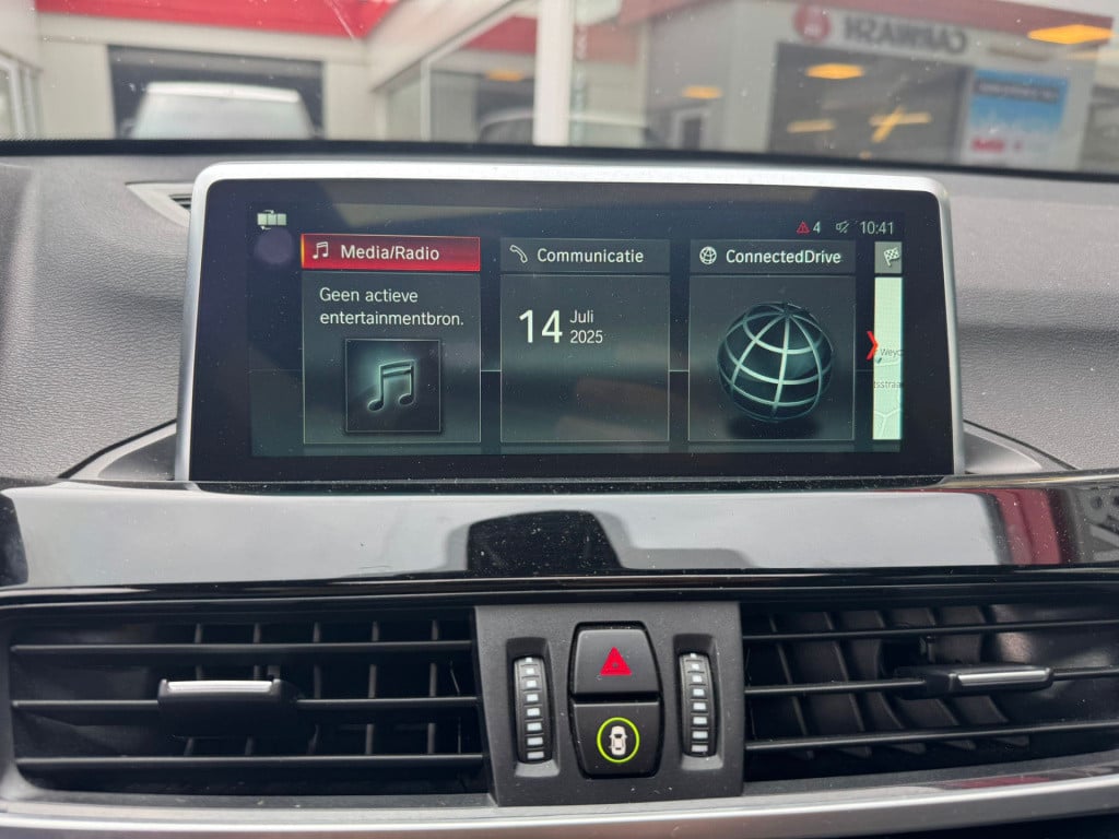 BMW X1 sdrive20i high executive