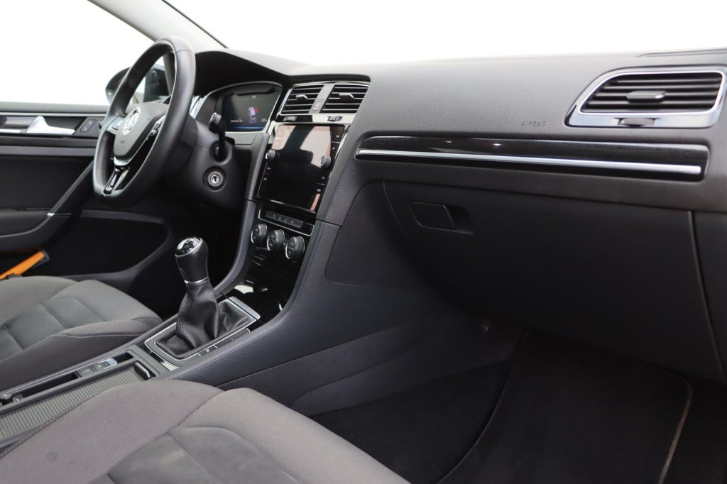 Volkswagen Golf 1.6 tdi highline r-line