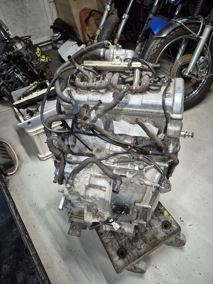 10.000 Nieuwe en gebruikte motor onderdelen