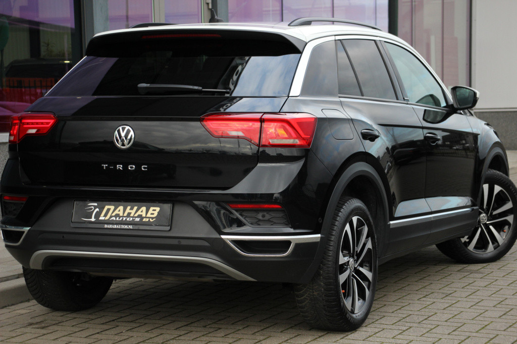 Volkswagen T-roc 1.5 tsi sport | acc | stoelverwarming | carplay |