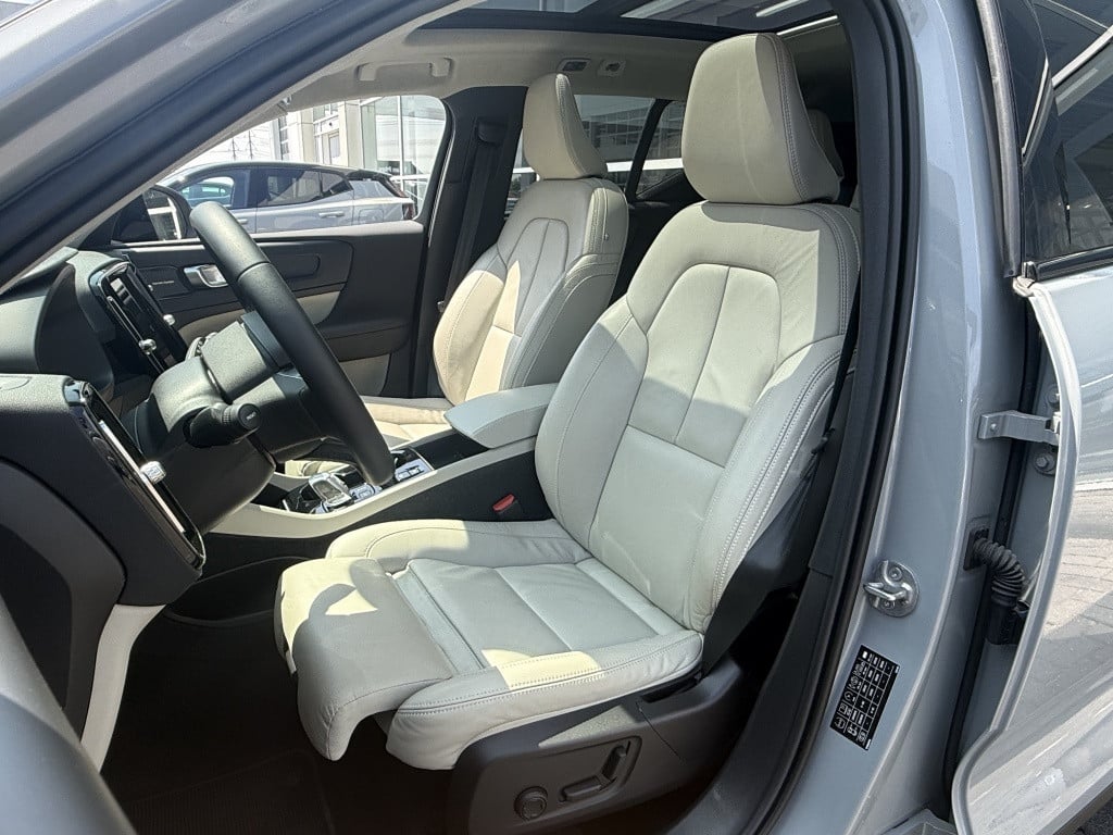 Volvo XC40 t4 211pk recharge ultimate dark| full options !!