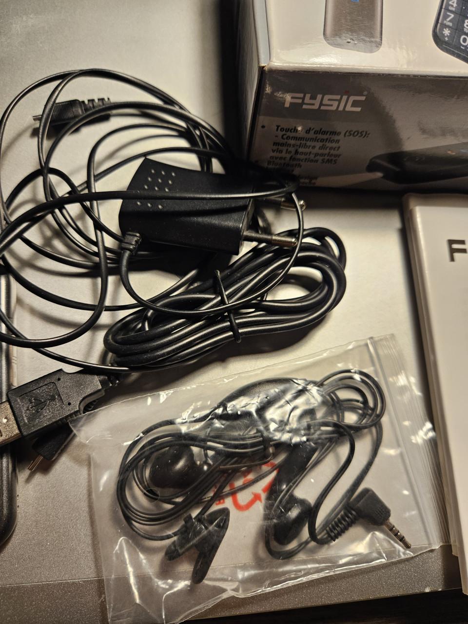 Zgan Fysic FM-9100 senioren flip telefoon simlookvrij...