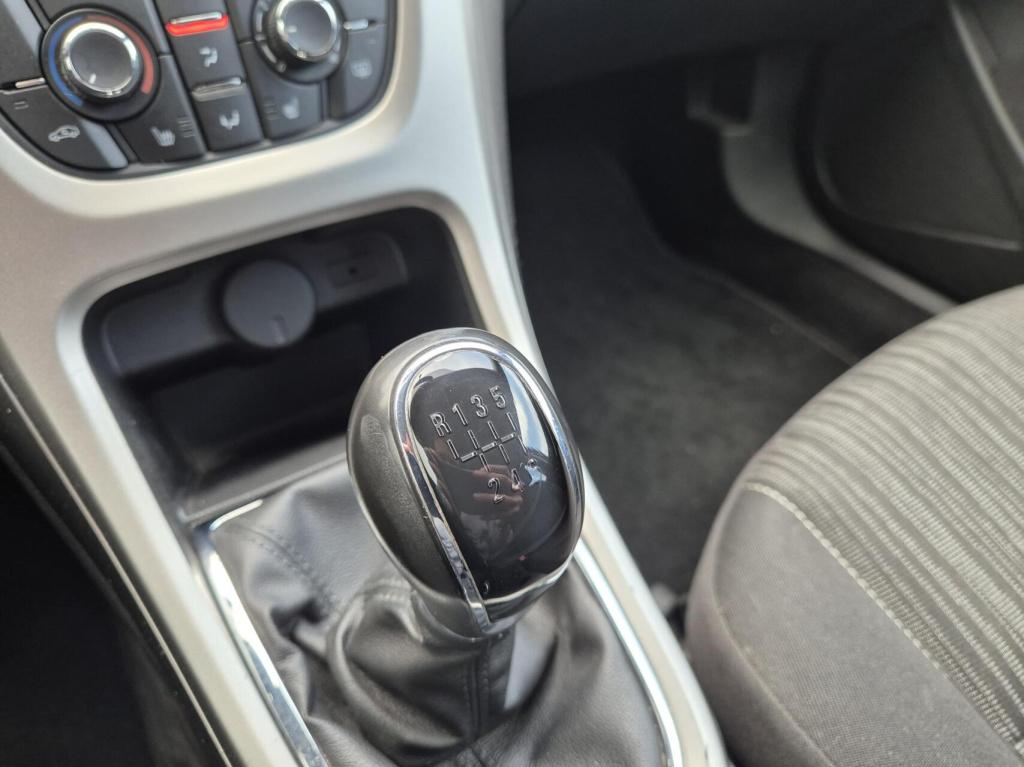 Opel Astra 1.4 turbo cosmo / origineel nl