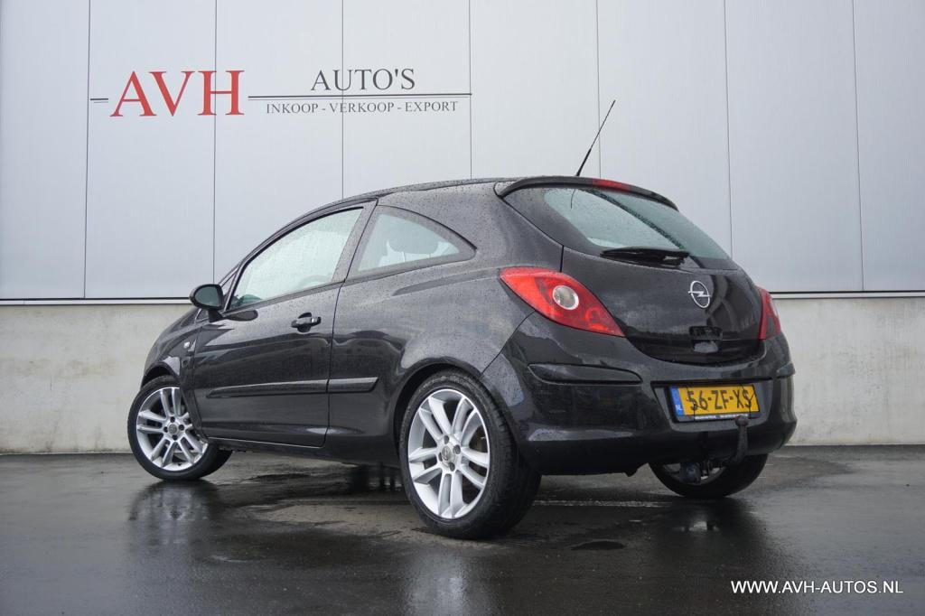 Opel Corsa 1.4-16v enjoy