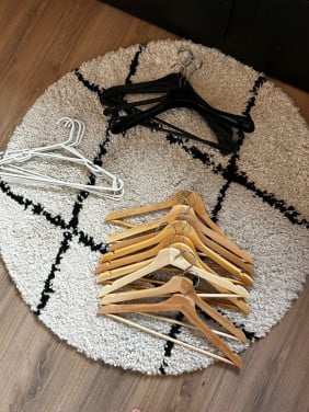 Hangers divers