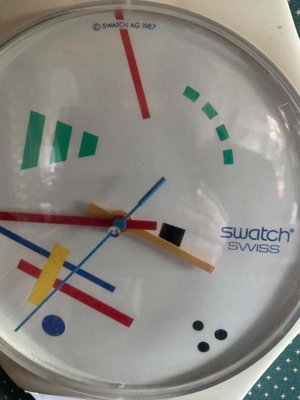 Maxi Swatch horloge 209 cm. !