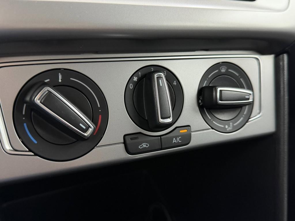 Volkswagen Polo occasion 1.0 bluemotion connected series | wit | tweedehand