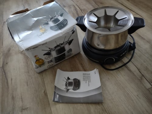 Nette Emerio fondueset, fonduestel, fonduepan elektrisch.