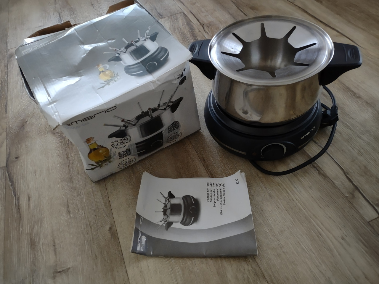 Nette Emerio fondueset, fonduestel, fonduepan elektrisch.