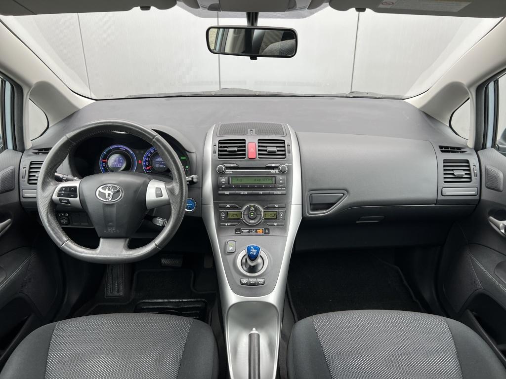 Toyota Auris 1.8 full hybrid asp.