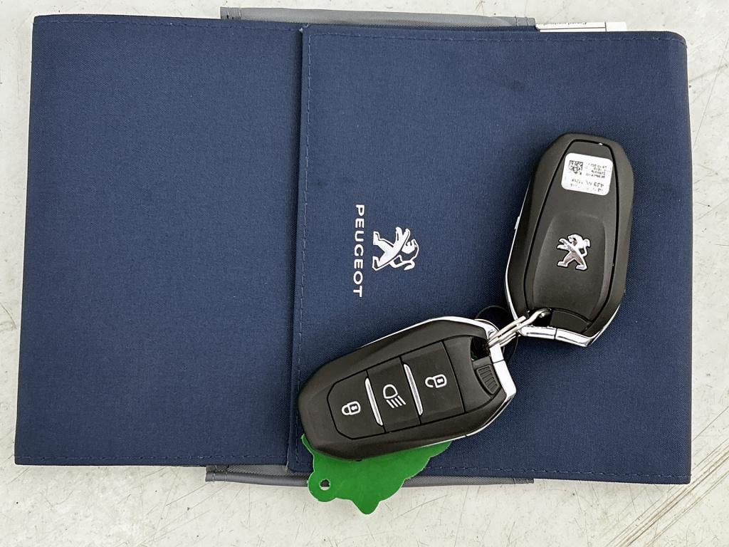 Peugeot 208 100 pk allure pack | rijklaar | keyless entry | camera | apple 