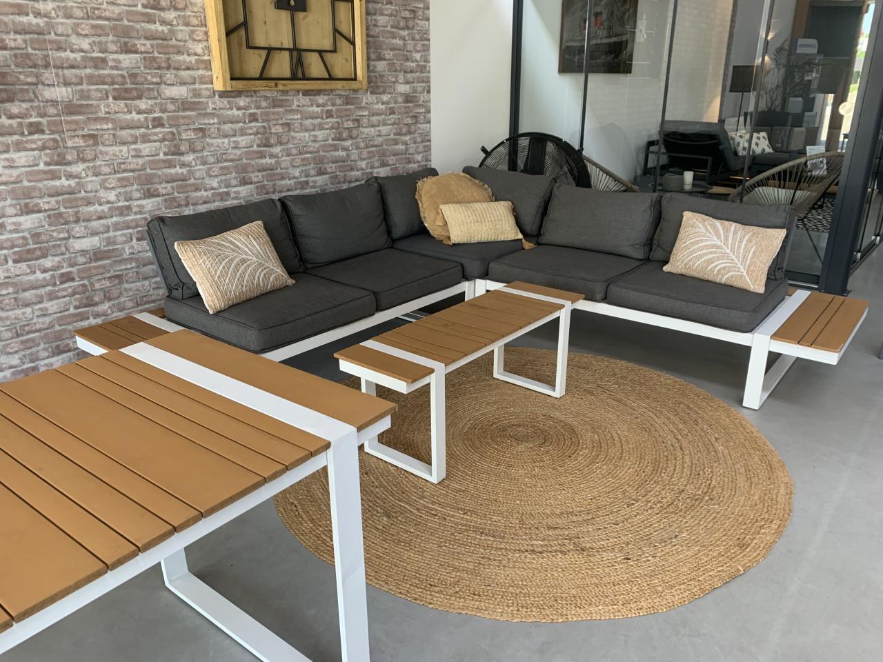 Loungeset met kussens, hoge en lage tafel