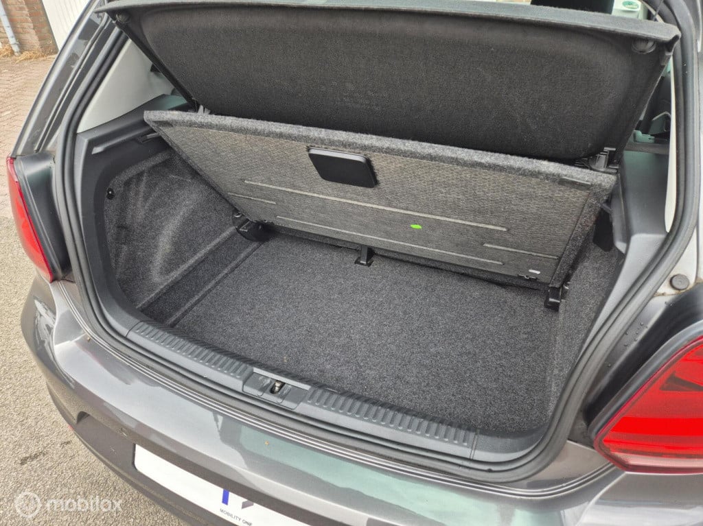 Volkswagen Polo 1.2 tsi comfortline / parkeersensoren voor + achter / stoel