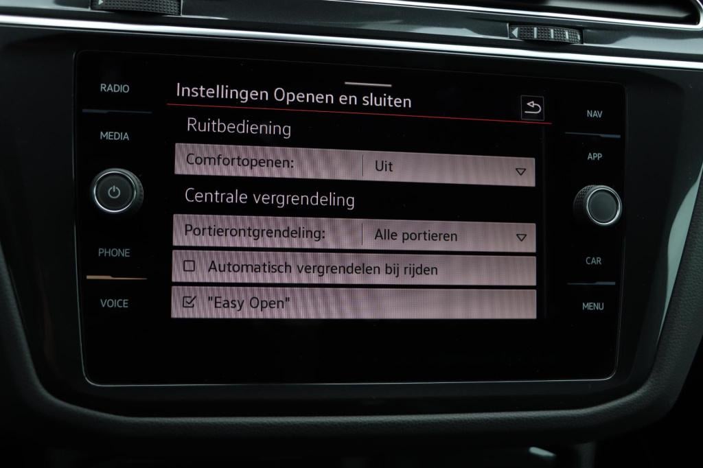 Volkswagen Tiguan 1.4 tsi ehybrid r-line business 245pk dsg6 | soh 98,6% |