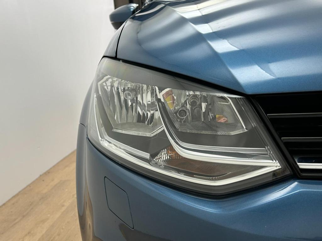 Volkswagen Polo occasion 1.0 comfortline connected series | blauw | airco |