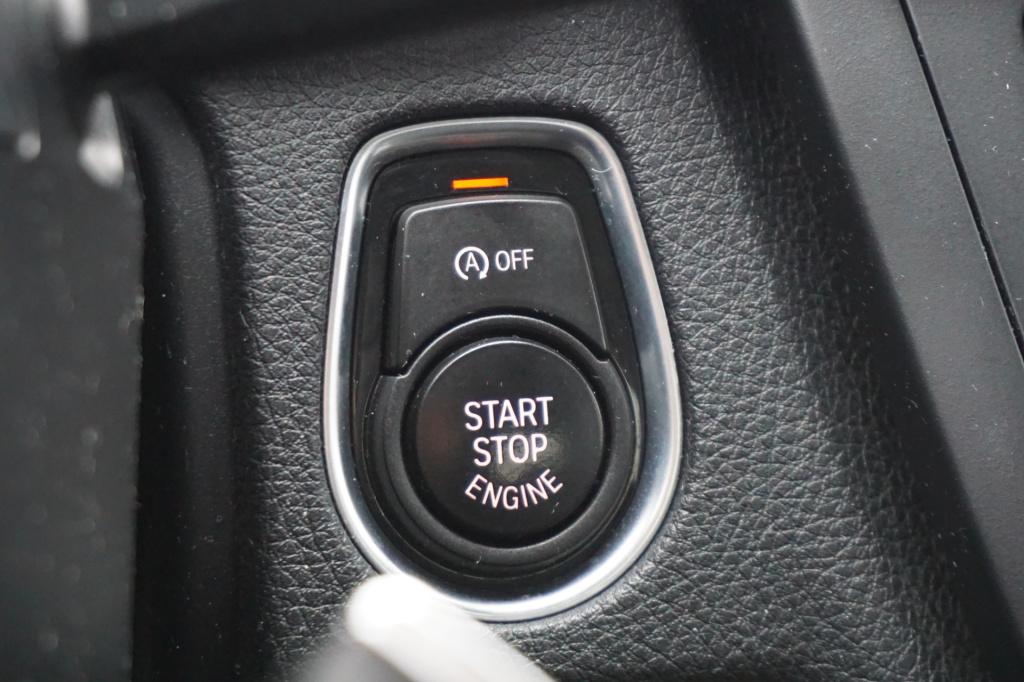 BMW 3-serie 320i automaat - airco / cruise / elektr. ramen / nap