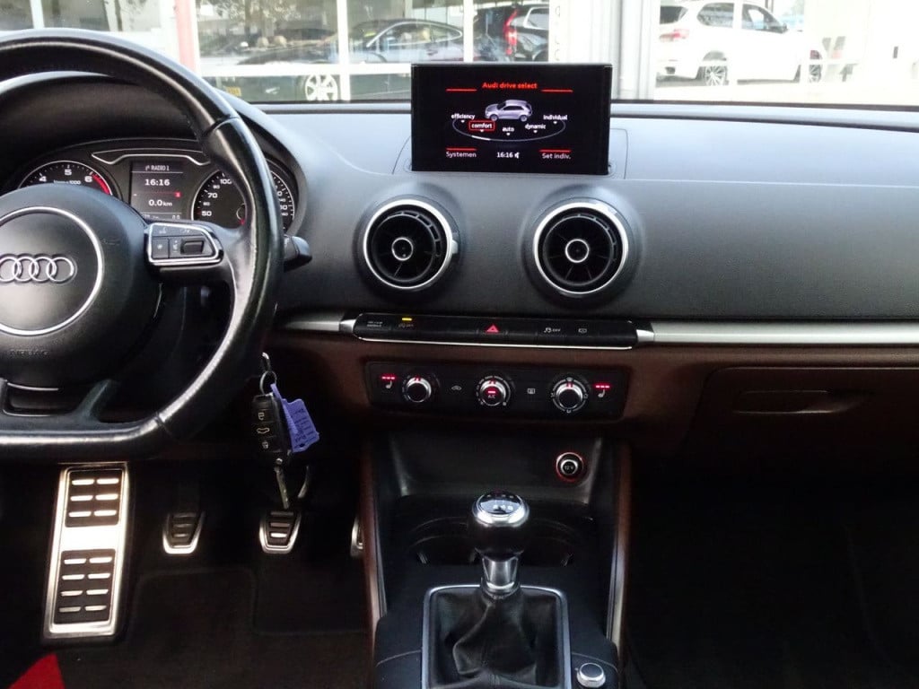 Audi A3 1.4 tfsi ambition pro line plus | pano | leder | stoelverwarming