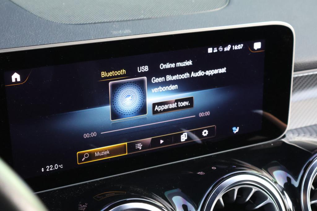 Mercedes-Benz Glb amg 35 4matic l 306 pk l mbux l camera l led l wegklapbar