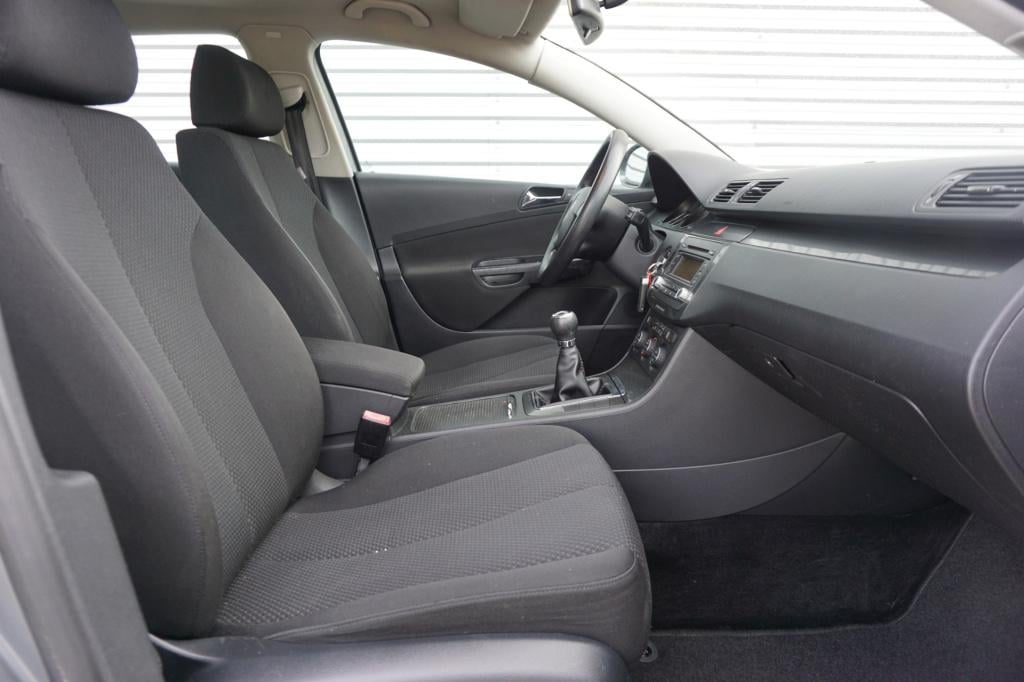 Volkswagen Passat 2.0 fsi trendline airco / cruise / elektr. ramen / trekha