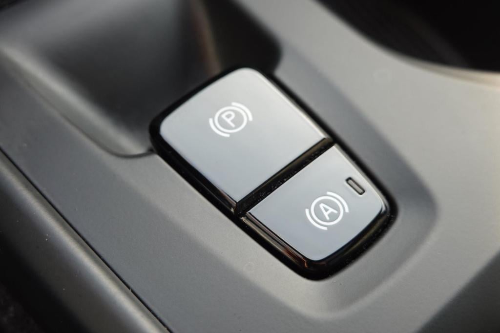 Volvo XC40 1.5 t5 recharge business pro