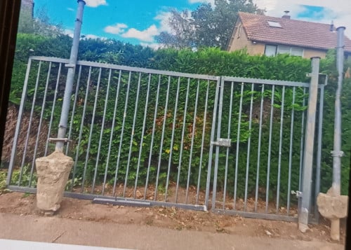 Poort,draaipoort, hek,hekwerk, gegalvaniseerd