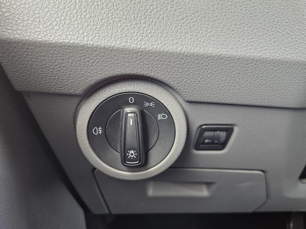 Volkswagen Transporter caravelle 2.0 tdi l2h1 | 9 pers. | pdc | cruisec.