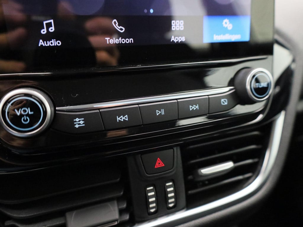 Ford Fiesta 1.1 trend ac | parkeersensoren | apple carplay | elek. spiegels