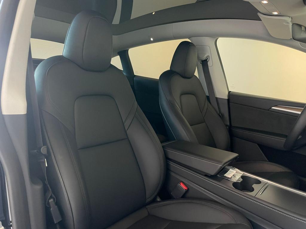 Tesla Model Y long range awd 75 kwh