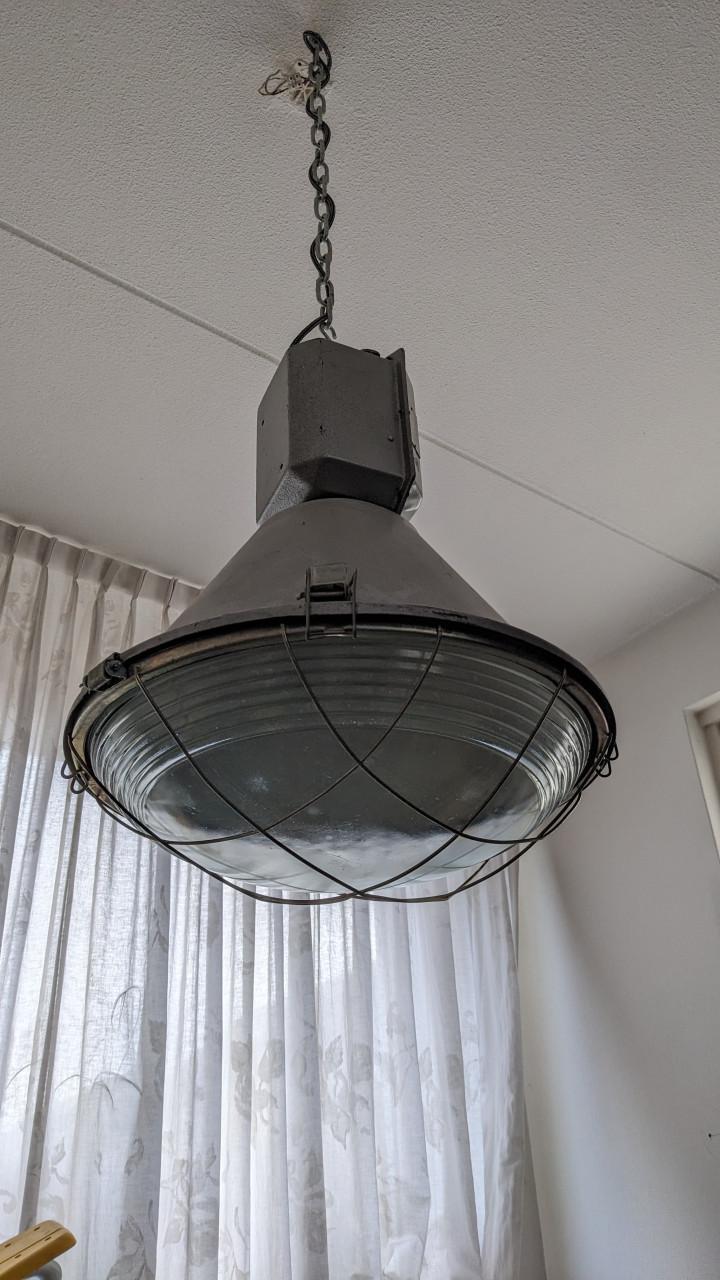 Zware industriële lamp