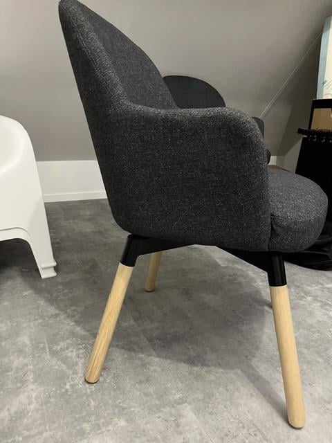 Grijze, stoffen vergaderstoelen z.g.a.n.