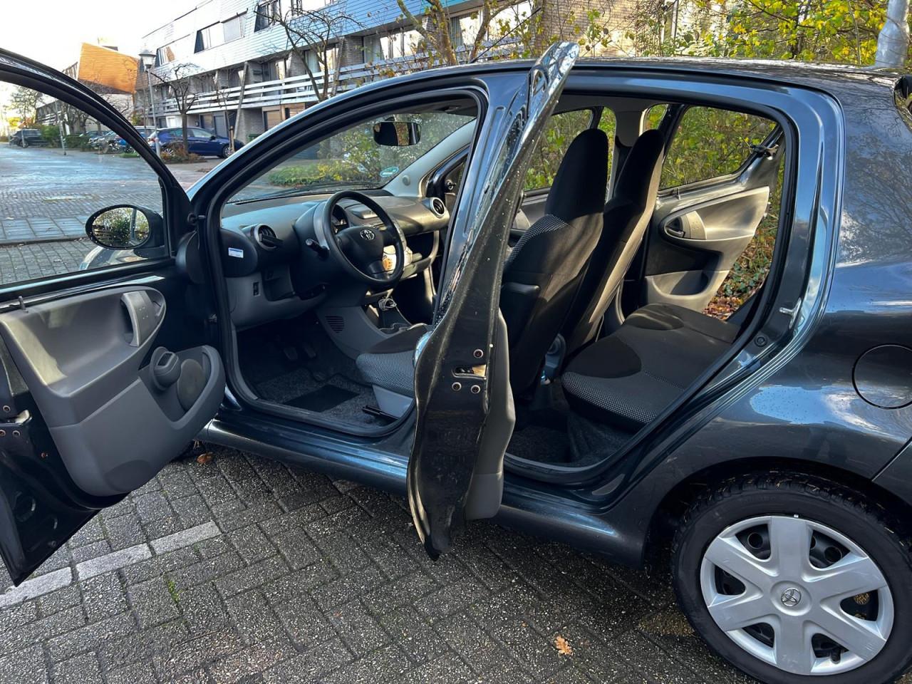 Toyota Aygo Aygo 1.0-12V Comfort Nav. +4 banden 4 velgen